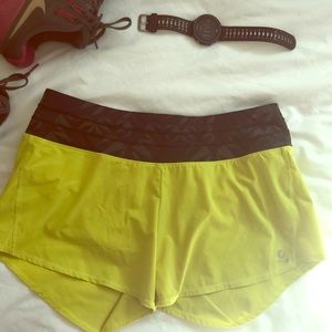 Oiselle Roga Shorts Size 4
